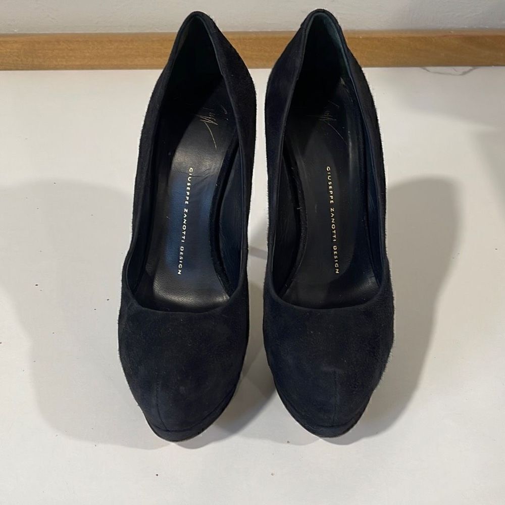 Giuseppe Zanotti Black Suede Pumps Size 38.5 - Picture 2 of 9